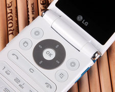 全鍵盤紅星 行貨諾基亞E63今日降100元 全鍵盤紅星 行貨諾基亞E63今日降100元