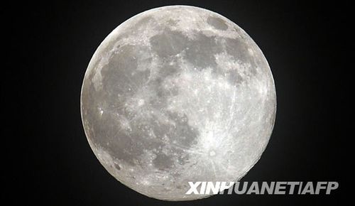 美國(guó)航天局宣布發(fā)現(xiàn)月球存在水 (騰訊科技配圖)