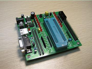 KC-101 51/AVR單片機最小系統(tǒng)核心板 正視圖    m.makelele.cn