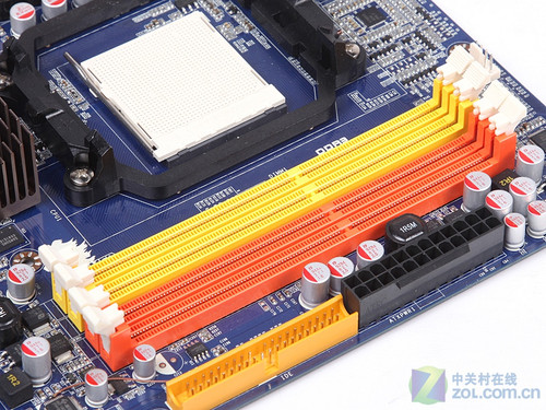 支持無(wú)線WiFi悍馬全固熱管890GX賞析