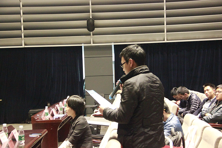 圓桌討論上觀眾也是有備而來的。