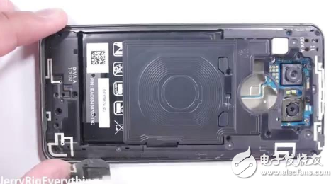 LG G6拆解：細(xì)節(jié)處理細(xì)心 銅管散熱是偉大設(shè)計(jì)！