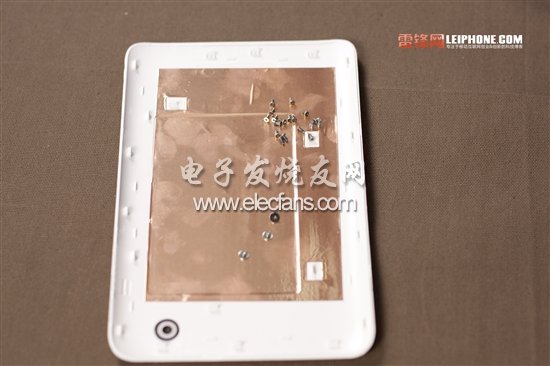 第一步當然是要先瞟一眼了，因為接下來拆成啥樣，還不知道呢。