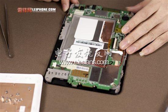 第一步當(dāng)然是要先瞟一眼了，因?yàn)榻酉聛聿鸪缮稑?，還不知道呢。