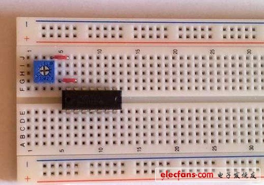 入2個短跳線，連接J4-J6和G5-G7
