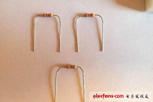 插入剩余的4個(gè)長跳線，連接J3和J10到正規(guī)