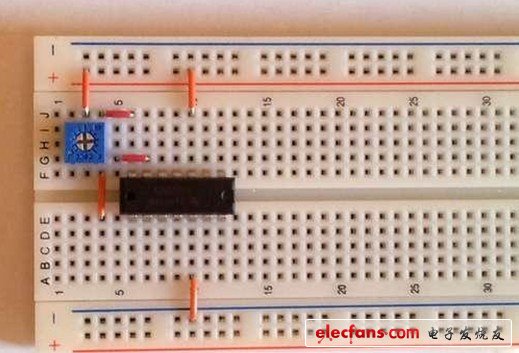 插入剩余的4個(gè)長跳線，連接J3和J10到正規(guī)
