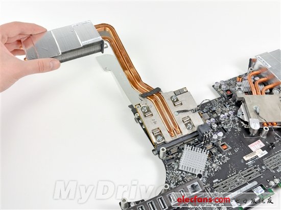 Z68搶先登陸 蘋(píng)果新iMac拆解