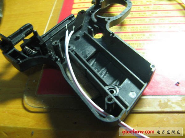 牛人打造的多功能手電鉆（動(dòng)手能力超強(qiáng)）