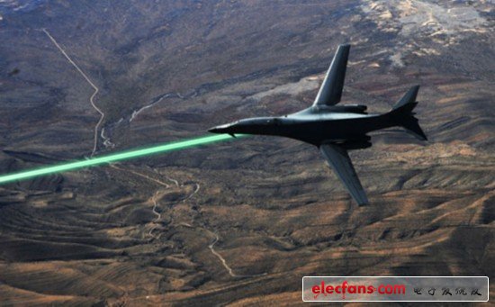 高能液態(tài)激光器區(qū)域防御系統 這個官方名稱聽起來相當沒有力度，但是不要被耍了——這是令人敬畏的激光武器。美國國防高級項目局當前正在研發(fā)這一武器，這些高級的激光武器之所以被看重