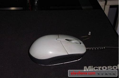 08年跟機來的小鼠標(biāo)用的挺順手的