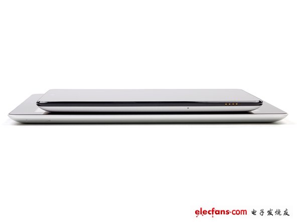 差距僅僅1mm！ iPad 9.4 mm ，而谷歌Nexus 7為10.4 mm 