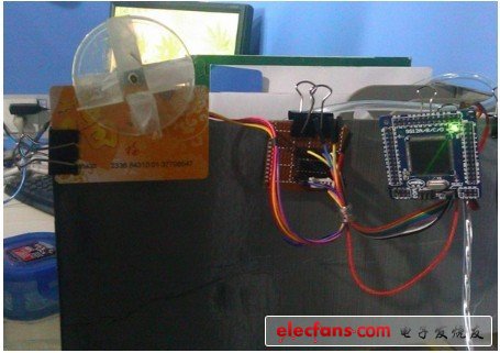 自動喂魚機的材料都是簡單易得的，工科學(xué)生查找資料應(yīng)該都能實現(xiàn)。其中還有兩個最大的亮點：