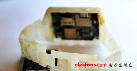 昂貴的創(chuàng)意：中國風觸屏手表手機