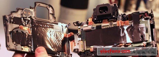 Roger Cicala在收回一臺(tái)用于出租的幾乎全新的 佳能 5D Mark III 相機(jī)后，發(fā)現(xiàn)里面有一顆松動(dòng)的螺絲嘩啦作響。