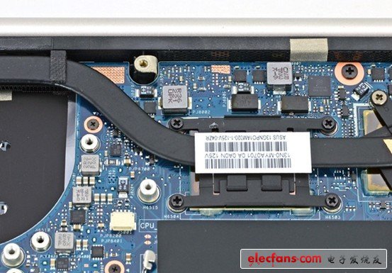 關(guān)于移除這個(gè)保修貼紙有點(diǎn)奇怪，因?yàn)檫@不可挽回