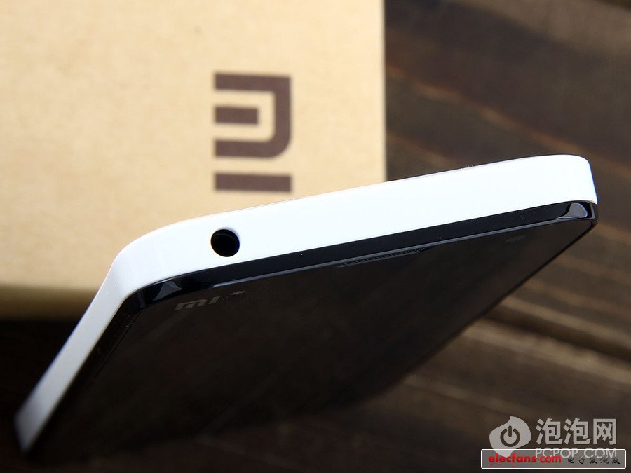 小米手機(jī)2頂部