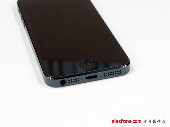  iphone5的外部設(shè)計(jì)變化較大，你將不會(huì)和iPhone 4 或 4s搞混