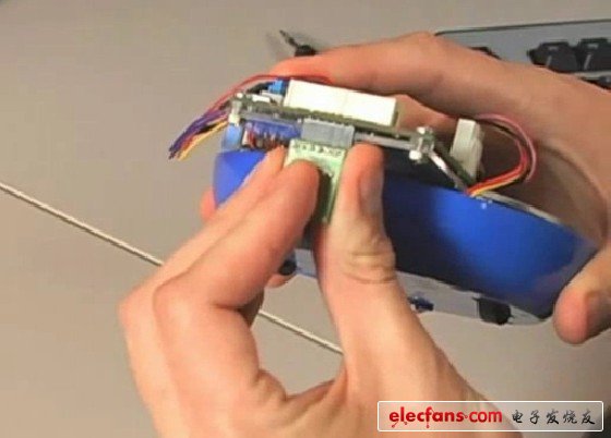 圖021防撞墻設(shè)計傳感器的位置