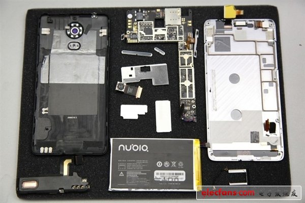 真值3456？拆開nubia Z5一探究竟