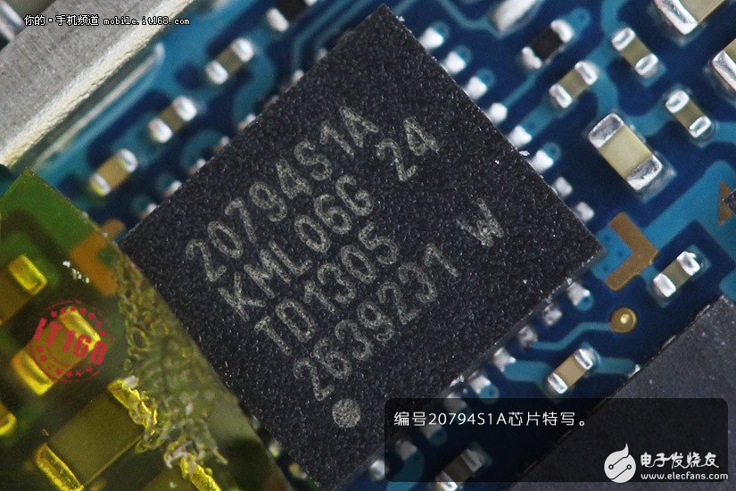 三星Galaxy S4真機(jī)拆解