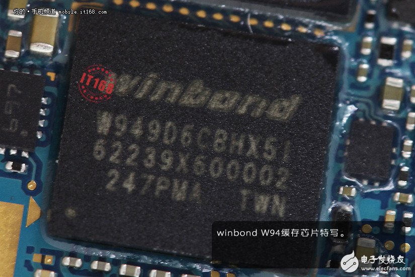 三星Galaxy S4真機(jī)拆解