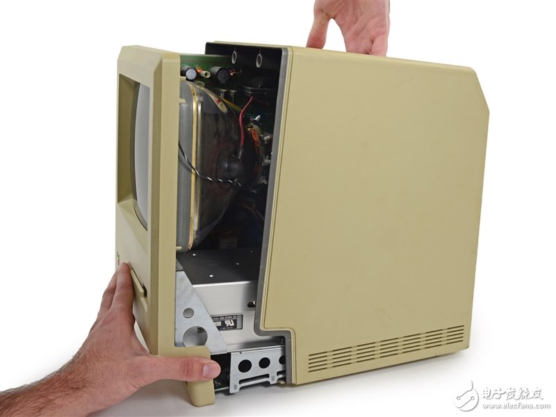 這可真是個(gè)古董：蘋果第一代Mac深度拆解