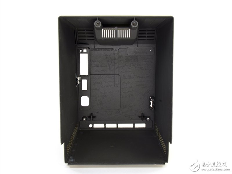 這可真是個(gè)古董：蘋果第一代Mac深度拆解