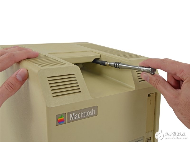 這可真是個(gè)古董：蘋果第一代Mac深度拆解