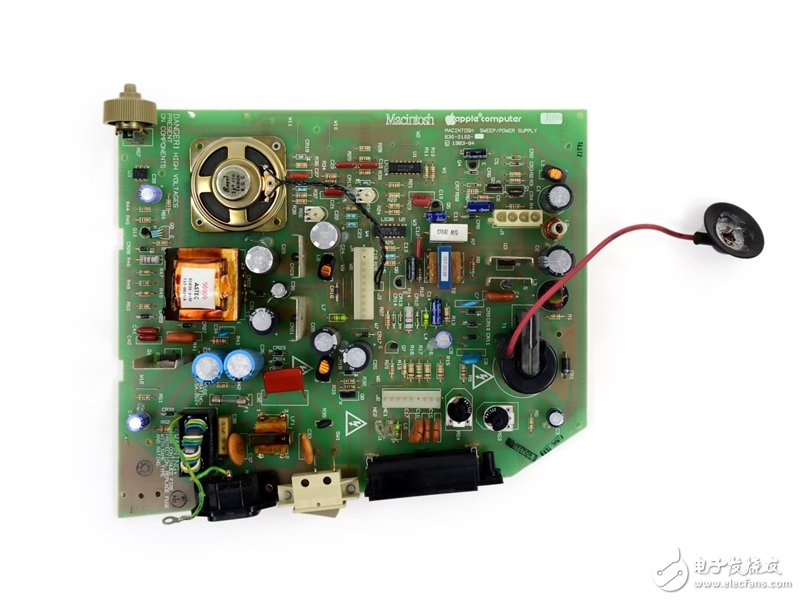這可真是個(gè)古董：蘋果第一代Mac深度拆解