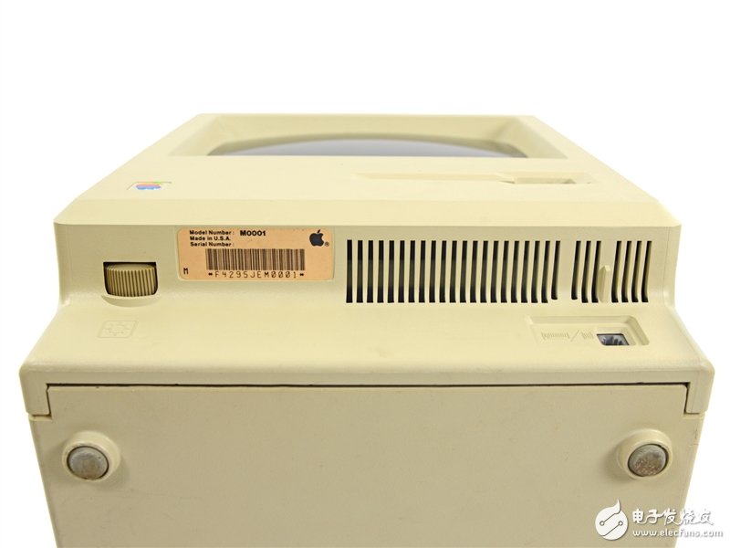 這可真是個(gè)古董：蘋果第一代Mac深度拆解