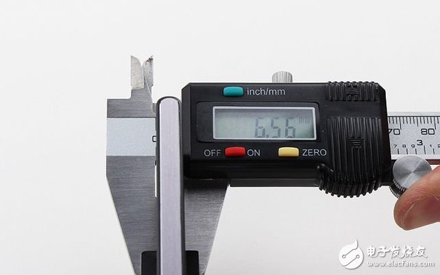 華為P7拆解：超薄機(jī)身，4G之下續(xù)航略顯不足