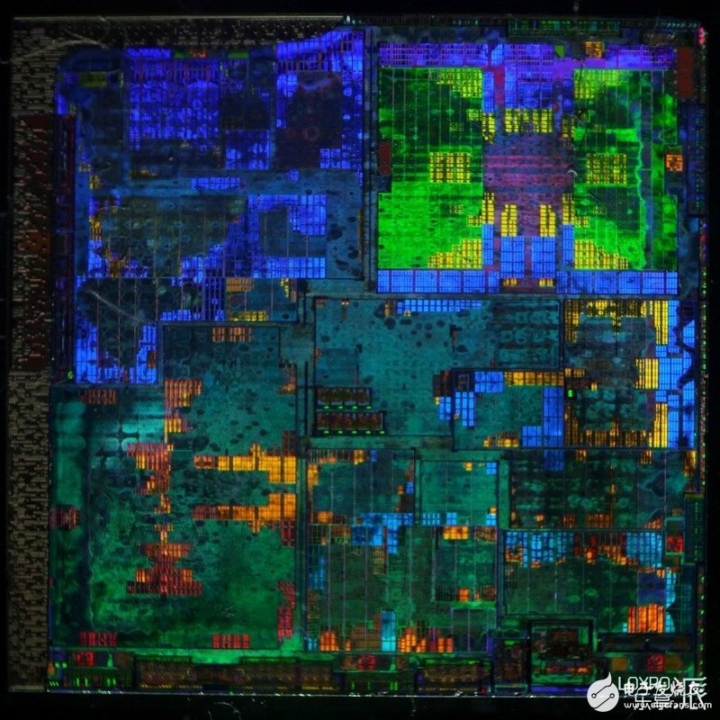 海思Kirin 920就長這樣：暴力拆解國產(chǎn)最強芯！