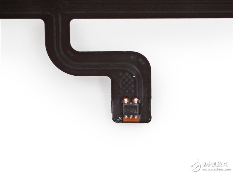 一加手機完全拆解：到處都是坑??！