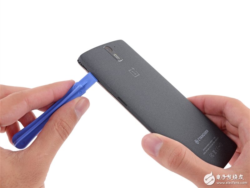 一加手機完全拆解：到處都是坑啊！