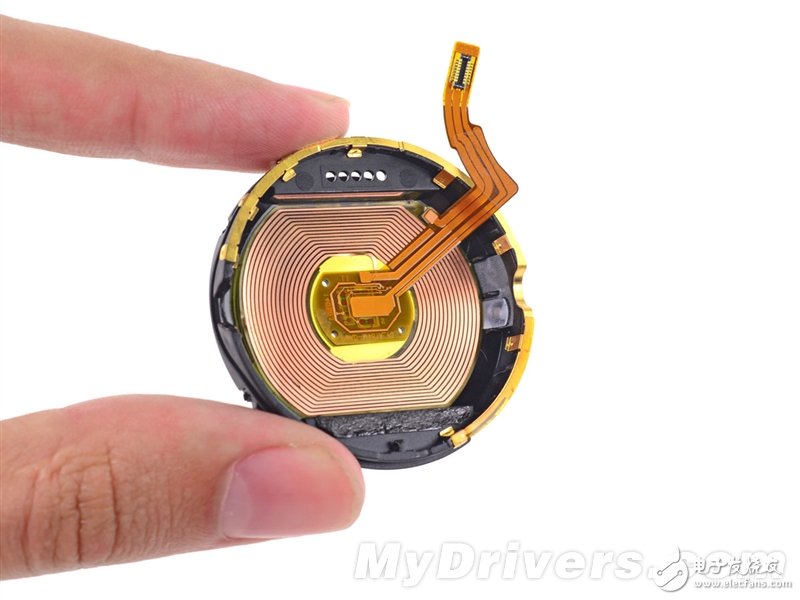 Moto 360暴力拆解：足以秒殺Apple Watch的智能手表？