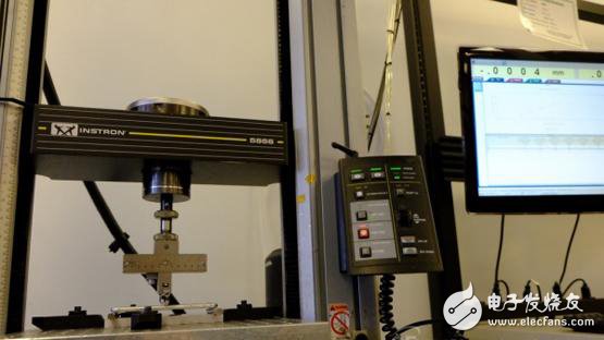 蘋果對外展示iPhone6測試工廠，測試過程堪稱嚴苛