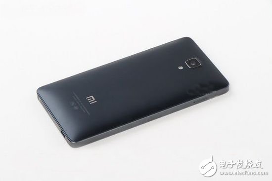 退燒過后的精致做工，小米4真機(jī)拆解