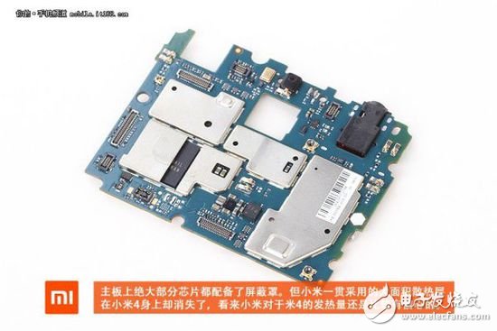 退燒過后的精致做工，小米4真機(jī)拆解