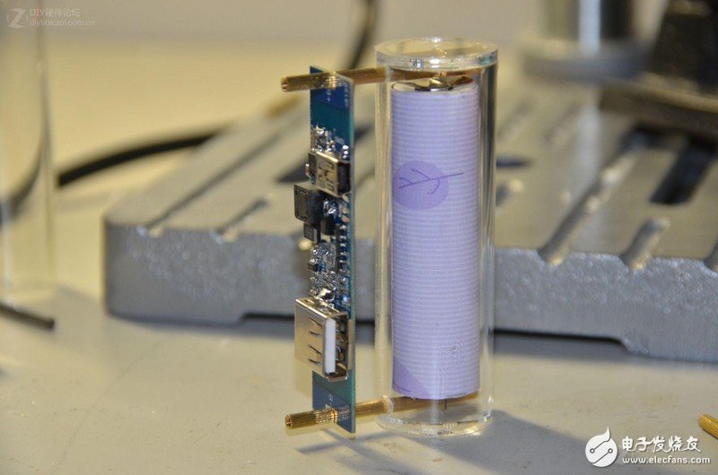 顛覆想象！專業(yè)工程師制作的DIY多功能移動(dòng)電源