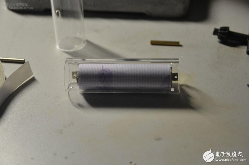 顛覆想象！專業(yè)工程師制作的DIY多功能移動(dòng)電源