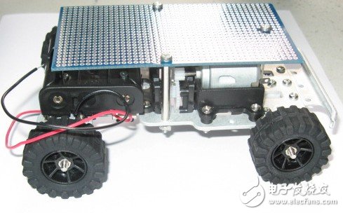 電賽展示：四輪越野型車體硬件設(shè)計(jì)曝光