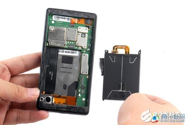 ***同款手機(jī)拆解！YotaPhone雙屏交互如何造？