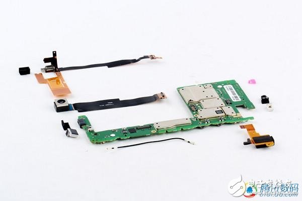 ***同款手機(jī)拆解！YotaPhone雙屏交互如何造？