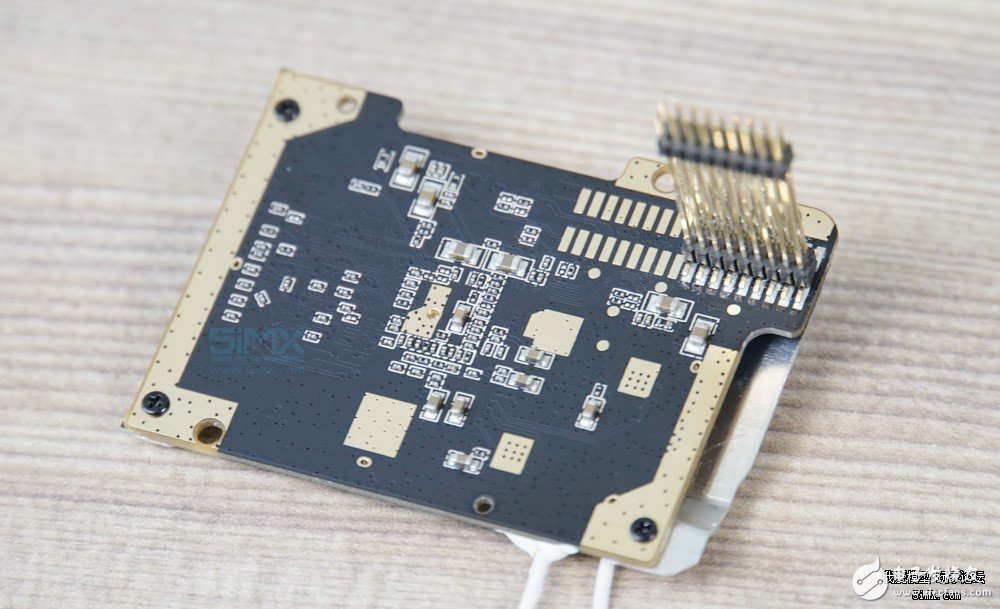 小米無人機(jī)對(duì)比精靈3s拆解