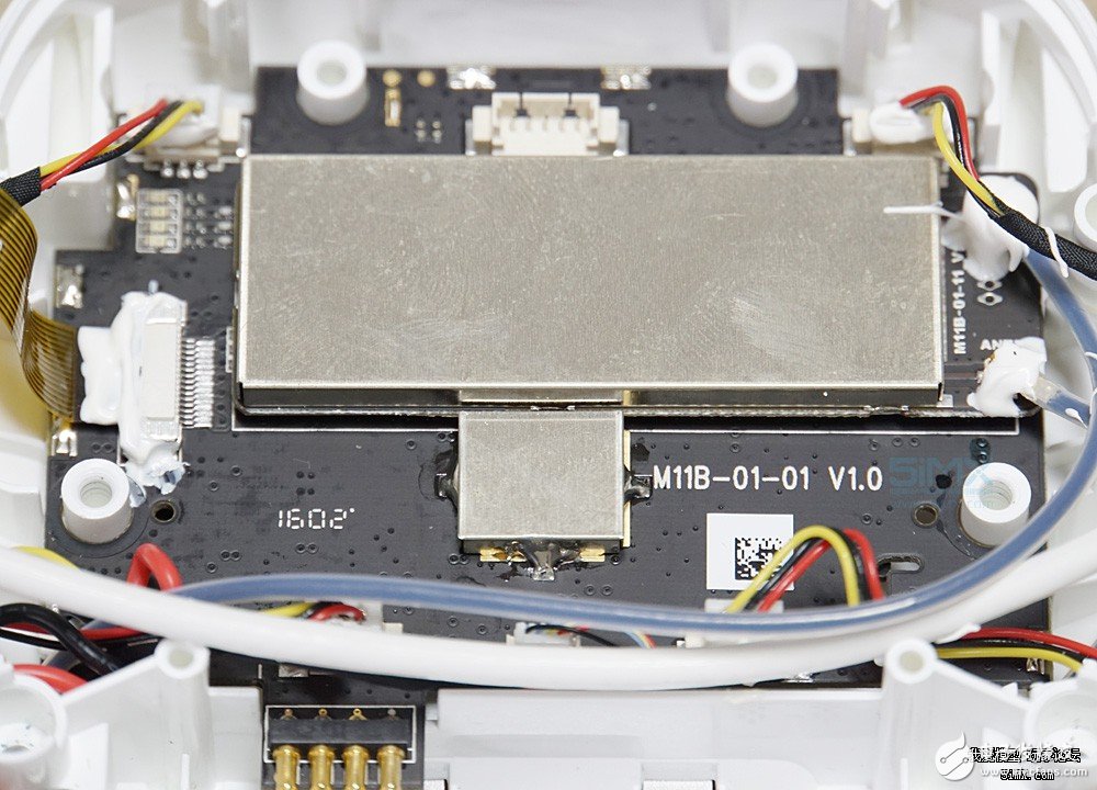 小米無人機(jī)對(duì)比精靈3s拆解 大疆“門徒”表現(xiàn)如何？