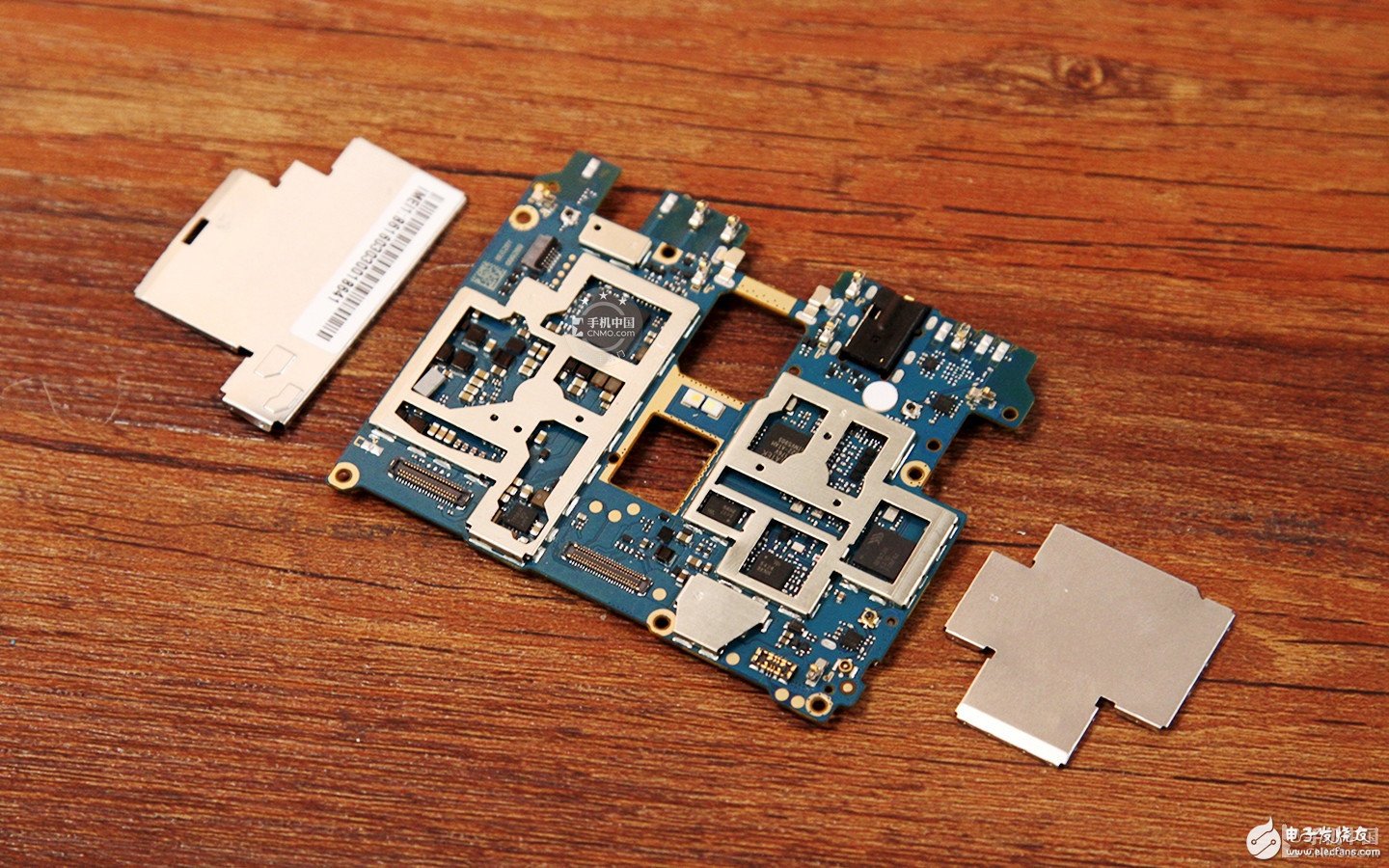 紅米Pro拆解：內(nèi)部做工是否夠“旗艦”？
