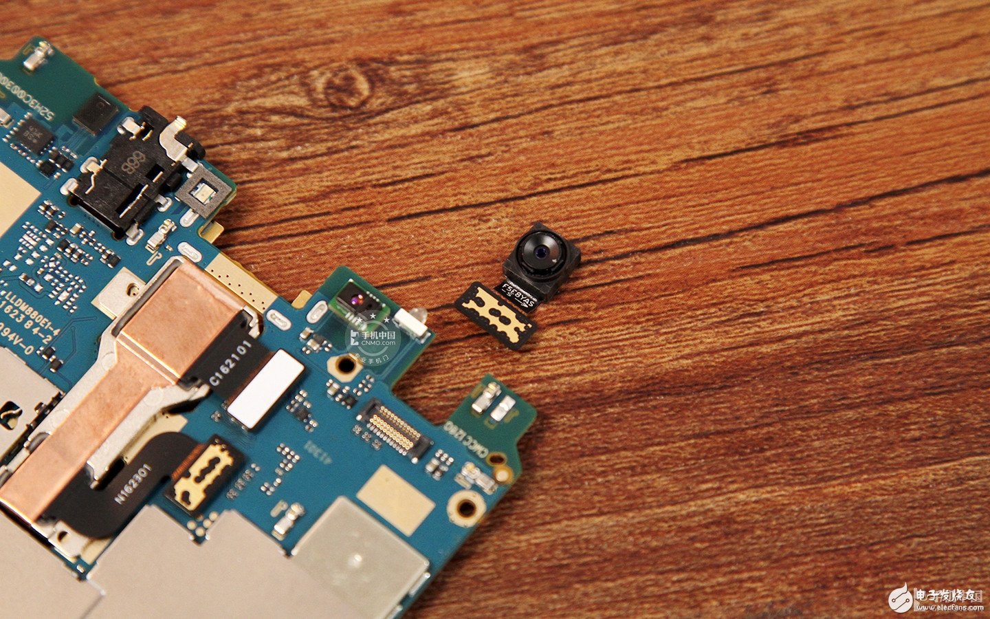 紅米Pro拆解：內(nèi)部做工是否夠“旗艦”？