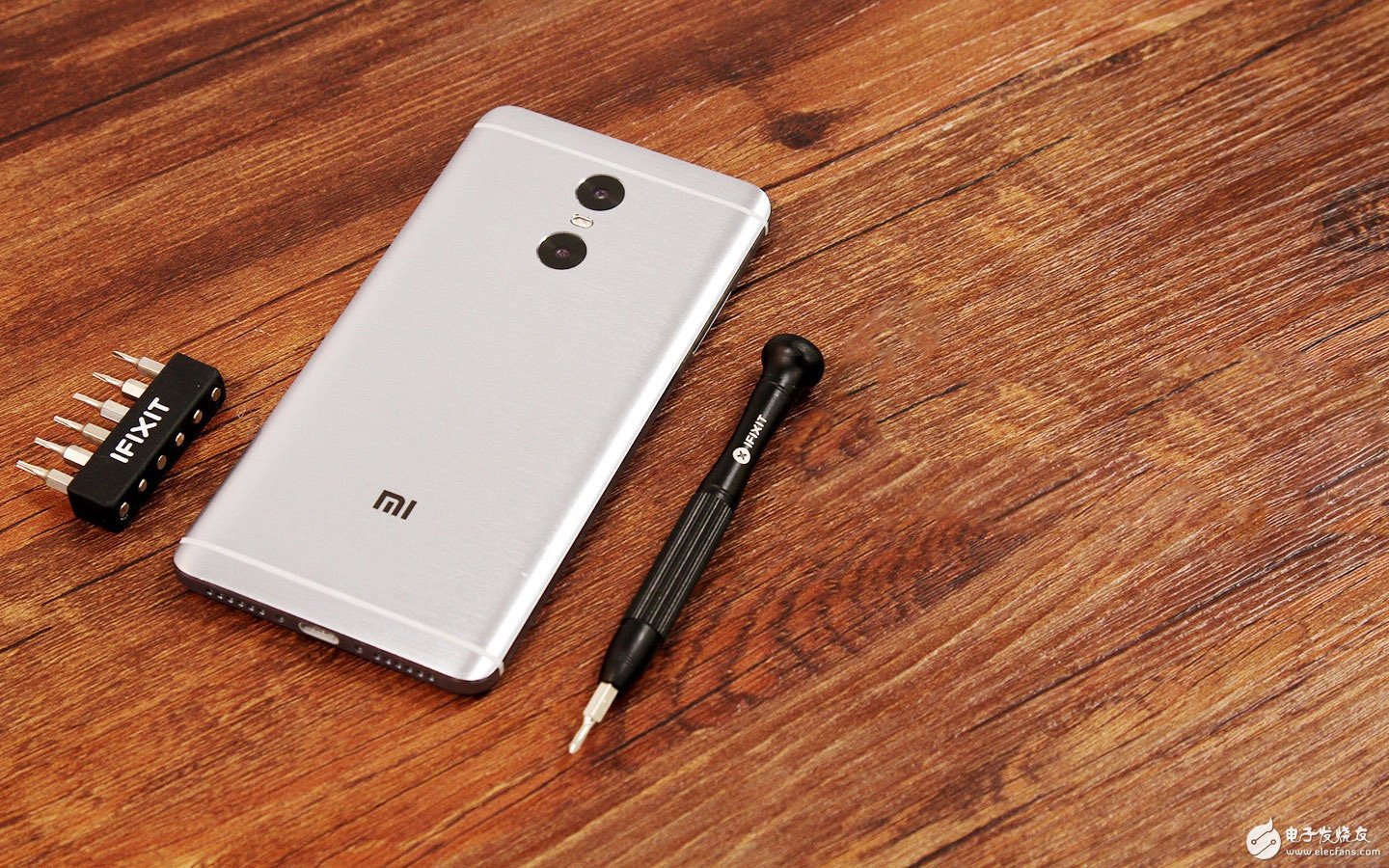 紅米Pro拆解：內(nèi)部做工是否夠“旗艦”？