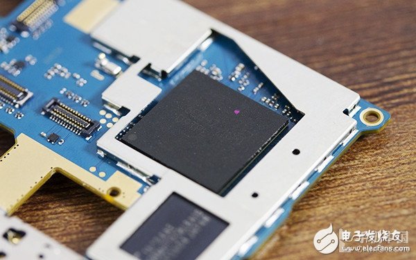 紅米Pro拆解：內(nèi)部做工是否夠“旗艦”？